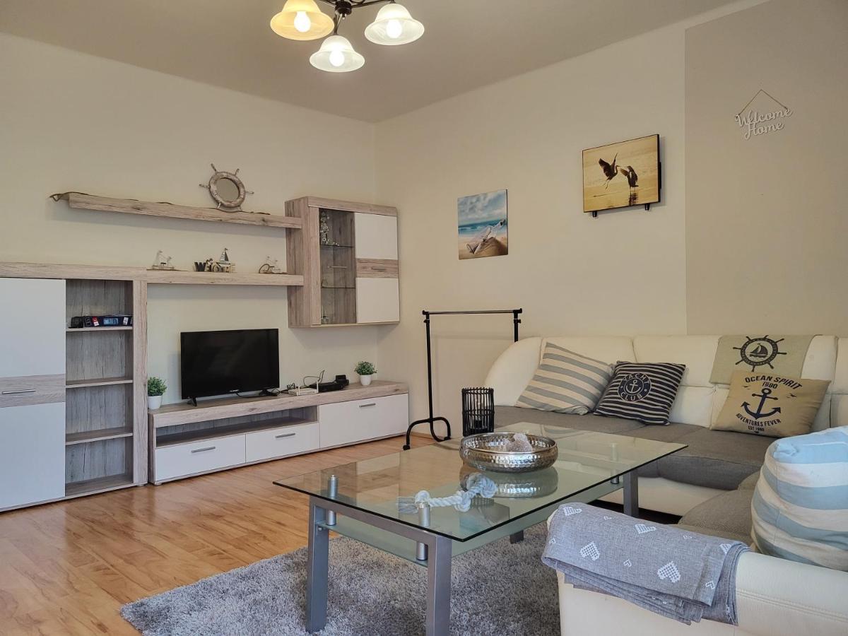 Apartman Balaton Apartment เคสเท ภายนอก รูปภาพ
